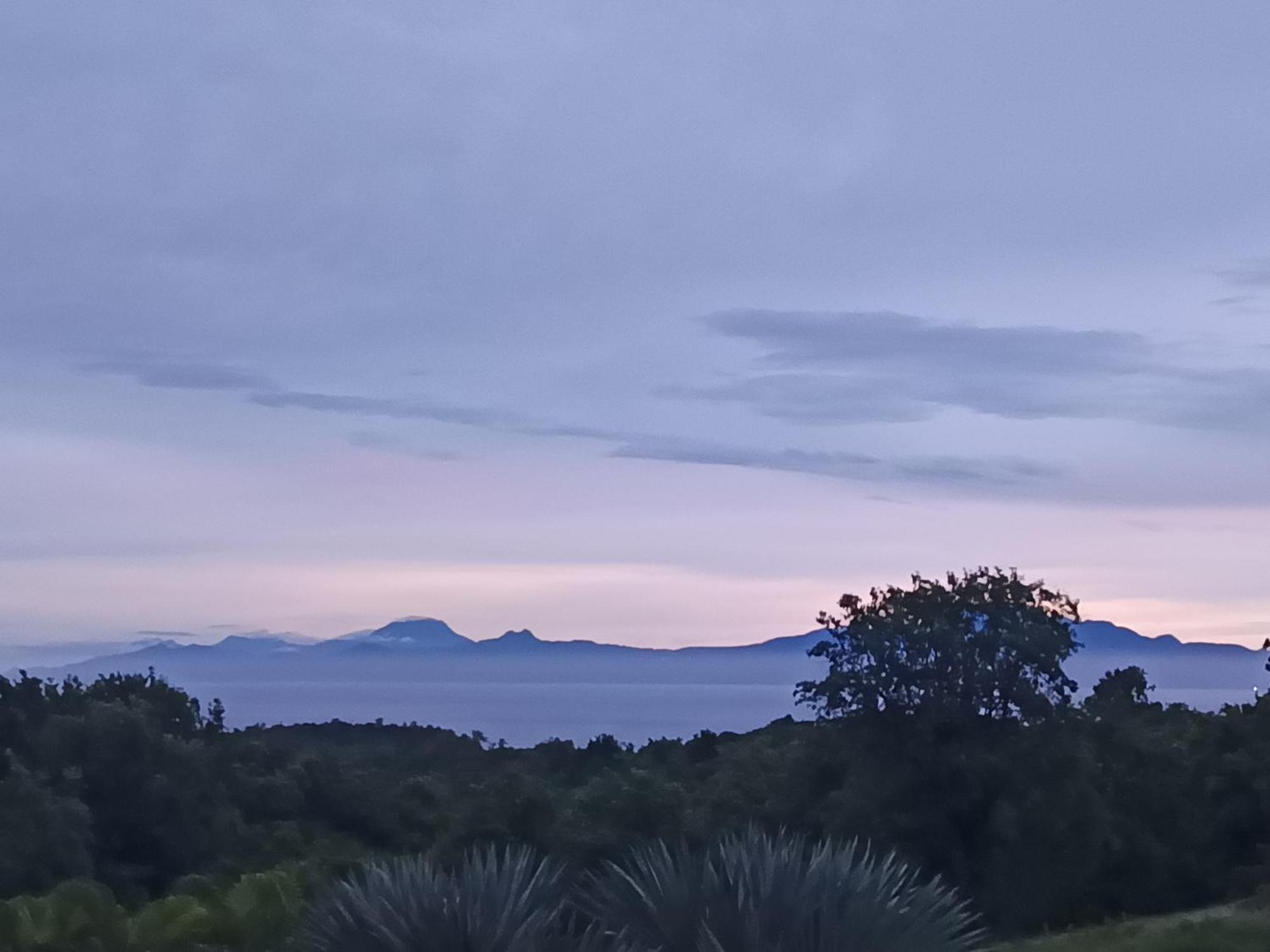 L'Aseta Paradise Grand-Bourg  外观 照片